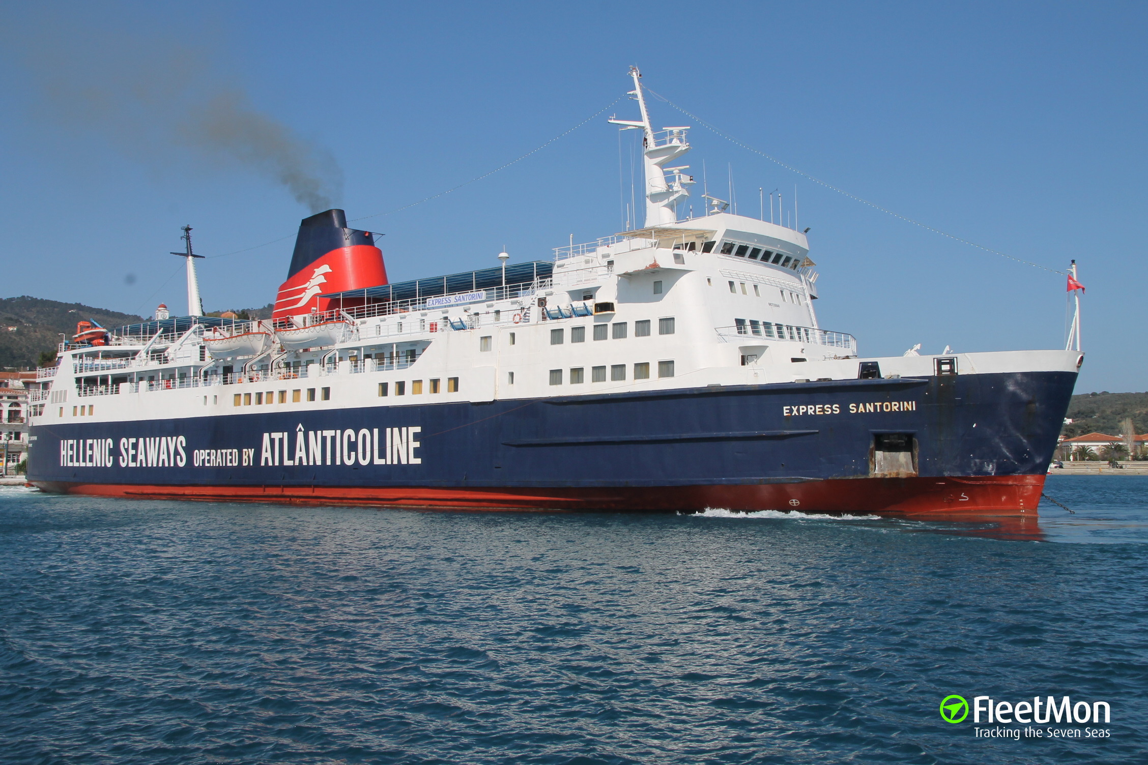 L’ex.Express Santorini passa a SeaJets con il nuovo nome di Aqua Myth