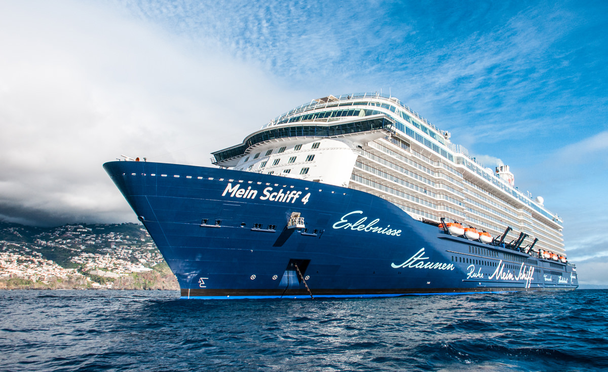 Tui Cruises riparte da Genova con le sue crociere nel Mediterraneo