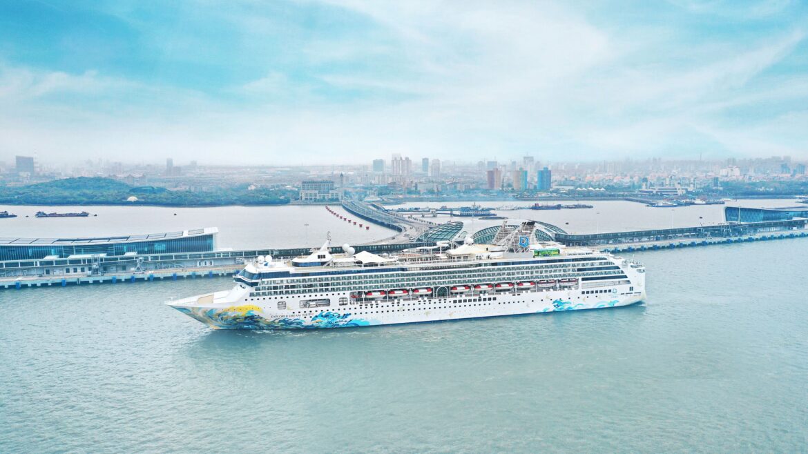 Explorer Dream passa alla newco Resort World Cruises