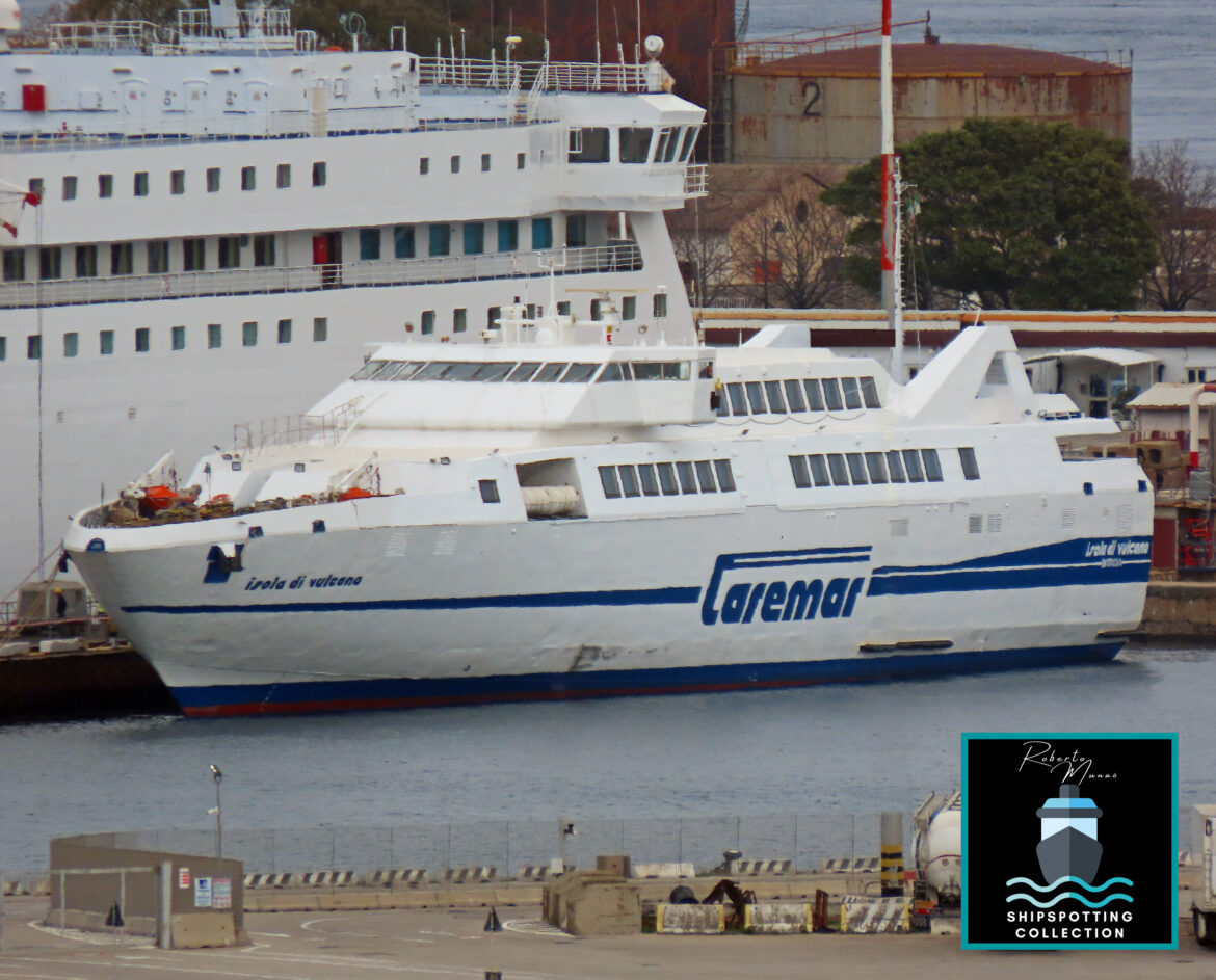 Caremar ha acquistato il traghetto ad alta velocità Isola di Vulcano